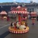 Nostalgisches Kinderkarussell mit 9 Plätzen